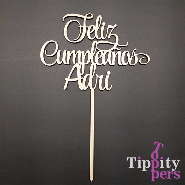 Cake topper en bois pour un anniversaire
