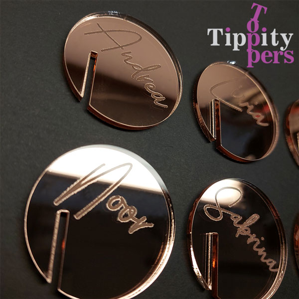 WEBEEDY 60 Sets De Charms Pour Verres - Perles Lettres A-Z, Cœurs, Anneaux, Pince à épiler