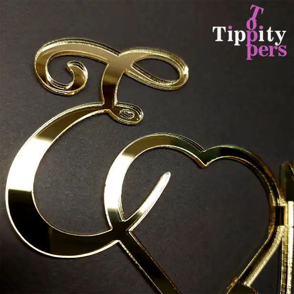 Cake topper de mariage avec le initiales des couples en acrylic Or 18K