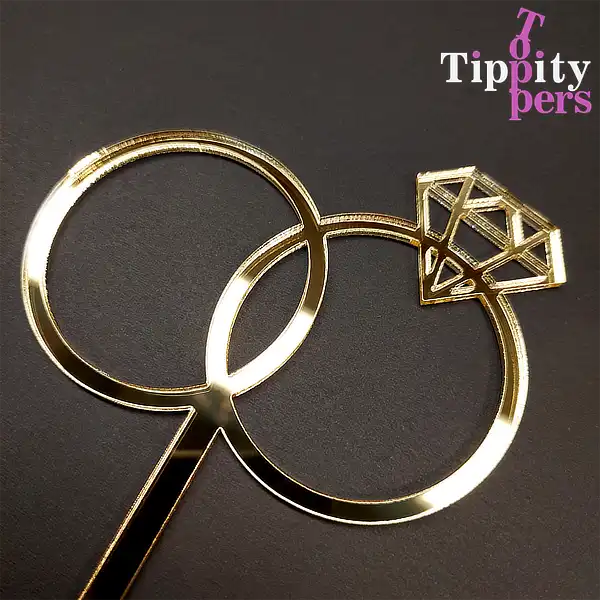Cake topper de engagement avec le anneau des couples et Cake charm avec monograms 